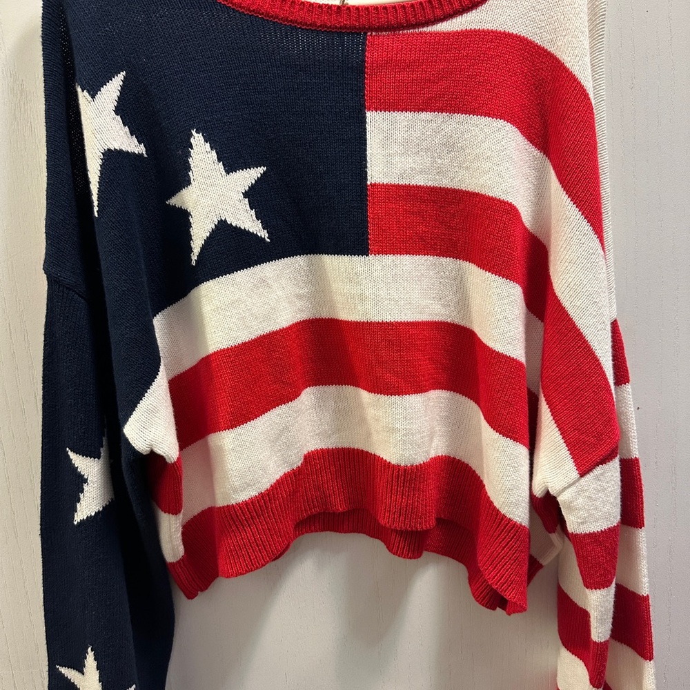 NWT moon & madison American Flag Stars and Stripes Crop Sweater XL.